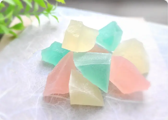 色とりどりの琥珀糖